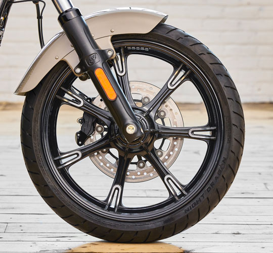 Jante usinée de 19"